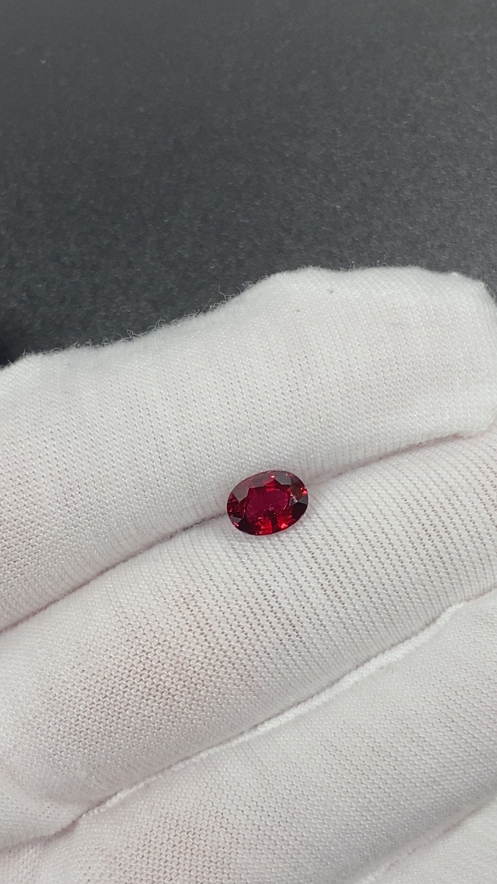 unheated pigeon blood red spinel oval 1.31ct video 1